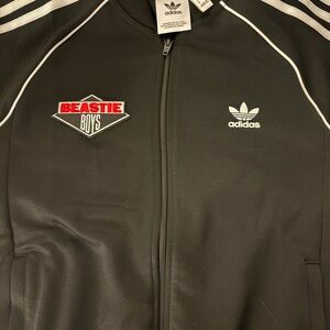 adidas Men’s Black Beastie Boys Track Jacket med